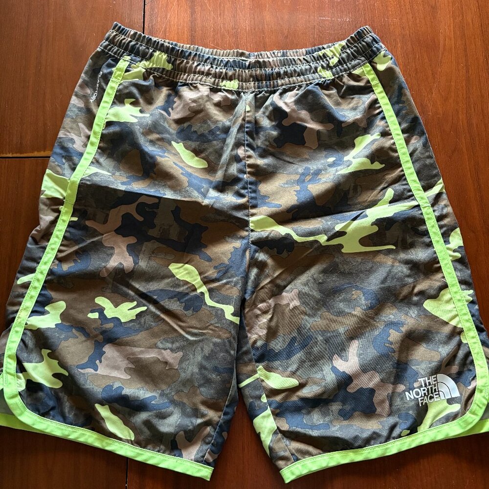 Boys Northface quick dry shorts